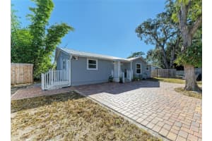 530 HOWELL PLACE, SARASOTA, FL 34232 Sold 12/15/25