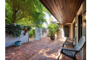 41 ADAMS DRIVE, SARASOTA, FL 34236 - MLS#MFRA4672116