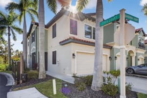 4999 OARSMAN COURT, SARASOTA, FL 34243 - MLS#MFRA4672120