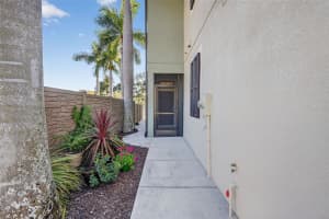 4999 OARSMAN COURT, SARASOTA, FL 34243 - MLS#MFRA4672120