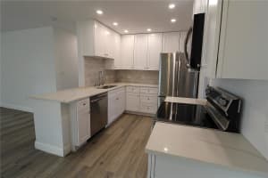 2345 FLOYD STREET, SARASOTA, FL 34239 - MLS#MFRA4672180