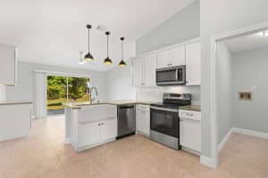 3708 40TH AVENUE, BRADENTON, FL 34205 - MLS#MFRA4672321