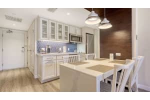 250 SANDS POINT ROAD, LONGBOAT KEY, FL 34228 - MLS#MFRA4672352