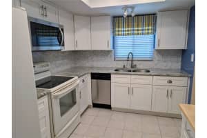 3756 LAKE BAYSHORE DRIVE, BRADENTON, FL 34205 - MLS#MFRA4672401