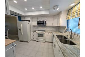 3756 LAKE BAYSHORE DRIVE, BRADENTON, FL 34205 - MLS#MFRA4672401