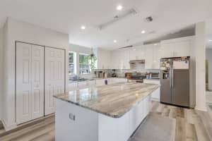 2425 21ST STREET, SARASOTA, FL 34234 - MLS#MFRA4672462