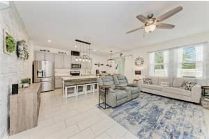 11637 WOODLEAF DRIVE, LAKEWOOD RANCH, FL 34211 - MLS#MFRA4672464