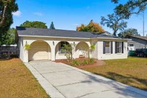 2105 BARCLAY ROAD, TAMPA, FL 33612 - MLS#MFRA4672472