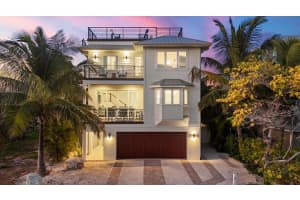 108 11th St S, BRADENTON BEACH 108 11th St S, BRADENTON BEACH