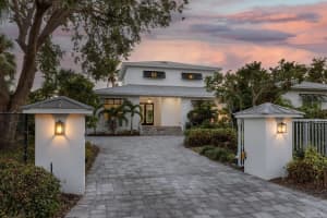 1718 BAY STREET, SARASOTA, FL 34236 - MLS#MFRA4672653