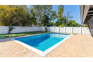 2424 HAMLIN LANE, SARASOTA, FL 34239 - MLS#MFRA4672654