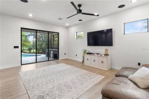 3635 80TH DRIVE, SARASOTA, FL 34243 - MLS#MFRA4672698