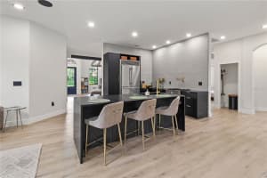 3635 80TH DRIVE, SARASOTA, FL 34243 - MLS#MFRA4672698