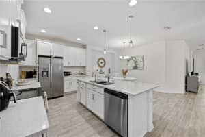 6081 AMBERLY DRIVE, BRADENTON, FL 34208 - MLS#MFRA4672723