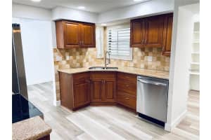 2829 HOPE STREET, SARASOTA, FL 34231 - MLS#MFRA4672753