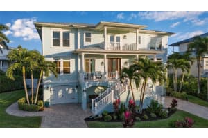 718 KEY ROYALE DRIVE, HOLMES BEACH, FL 34217 - MLS#MFRA4672783