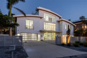 1365 HARBOR DRIVE, SARASOTA, FL 34239 - MLS#MFRA4672827