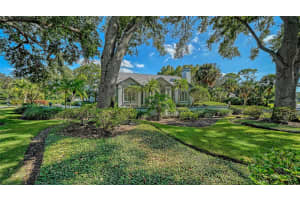 76 OSPREY POINT DRIVE, OSPREY, FL 34229 - MLS#MFRA4672843