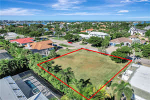 332 BOB WHITE WAY, SARASOTA, FL 34236 Sold 02/02/26