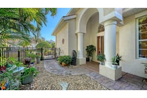 7810 33RD STREET, SARASOTA, FL 34243 - MLS#MFRA4672891