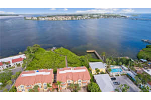 301 17TH STREET, BRADENTON BEACH, FL 34217 - MLS#MFRA4672901