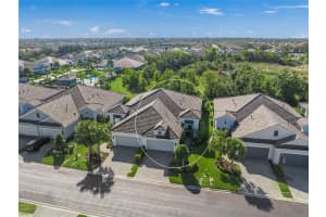 4412 Star Apple Ter Bradenton, FL 34203 - Off Market