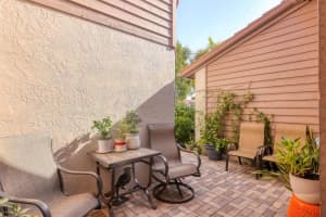 3861 WILSHIRE CIRCLE, SARASOTA, FL 34238 - MLS#MFRA4672936