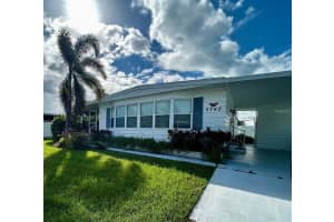 5742 CAMELOT DRIVE, SARASOTA, FL 34233 - MLS#MFRA4672958