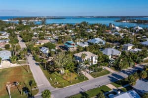 641 BROADWAY STREET, LONGBOAT KEY, FL 34228 - MLS#MFRA4672996