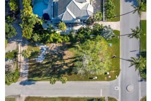 641 BROADWAY STREET, LONGBOAT KEY, FL 34228 - MLS#MFRA4672996