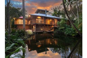 2613 TEMPLE STREET, SARASOTA, FL 34239 - MLS#MFRA4673045