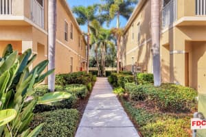 3821 PARKRIDGE CIRCLE, SARASOTA, FL 34243 - MLS#MFRA4673176