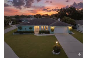 2042 COUNTRY MEADOWS PLACE, SARASOTA, FL 34235 - MLS#MFRA4673225