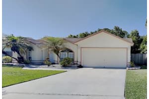 1649 HALLCREST DRIVE, DELTONA, FL 32725 - MLS#MFRA4673412