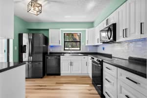 6061 FAIRWAY LANE, BRADENTON, FL 34210 - MLS#MFRA4673425