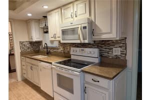 3713 SOMERVILLE DRIVE, SARASOTA, FL 34232 - MLS#MFRA4673442