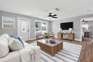 8607 CHATHAM STREET, FORT MYERS, FL 33907 - MLS#MFRA4673476