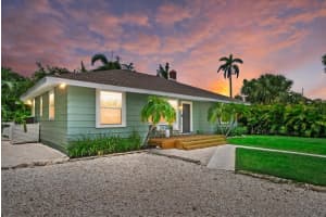 1051 INDIAN BEACH DRIVE, SARASOTA, FL 34234 - MLS#MFRA4673503