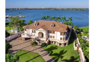 1310 LAKE SHORE DRIVE, SARASOTA, FL 34231 - MLS#MFRA4673508