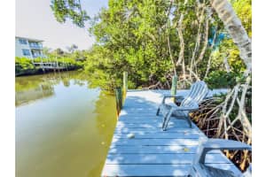 356 ISLAND CIRCLE, SARASOTA, FL 34242 - MLS#MFRA4673517