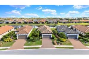 4727 MOTTA COURT, BRADENTON, FL 34211 - MLS#MFRA4673521