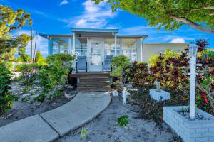 2107 PALMA SOLA BOULEVARD, BRADENTON, FL 34209 - MLS#MFRA4673528