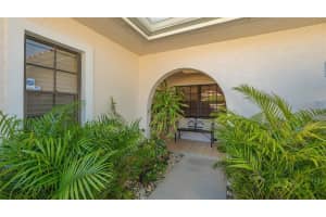 7320 GOLF POINTE CIRCLE, SARASOTA, FL 34243 - MLS#MFRA4673534