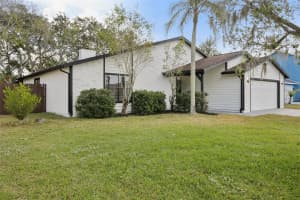 665 EASTPOINTE PARKWAY, SARASOTA, FL 34232 - MLS#MFRA4673589