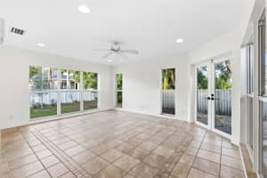 218 CATALAN BOULEVARD, ST PETERSBURG, FL 33704 - MLS#MFRA4673593