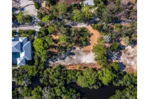 7233 PINE NEEDLE ROAD, SARASOTA, FL 34242 - MLS#MFRA4673688