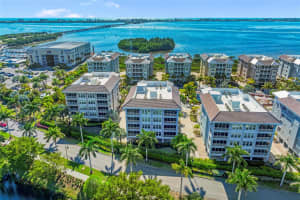 391 ARUBA CIRCLE, BRADENTON, FL 34209 - MLS#MFRA4673715