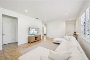 19220 ISADORA STREET, VENICE, FL 34293 - MLS#MFRA4673741