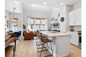 2337 LINDSTROM STREET, SARASOTA, FL 34237 - MLS#MFRA4673872