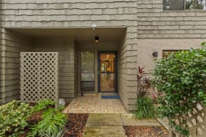 1610 Treehouse Cir, Sarasota, FL 34231, Sold 12/08/25